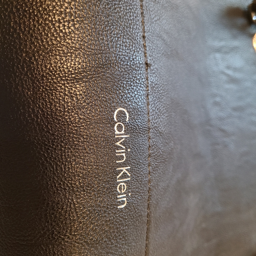 Calvin Klein Reversible Tote - Picture 13 of 15